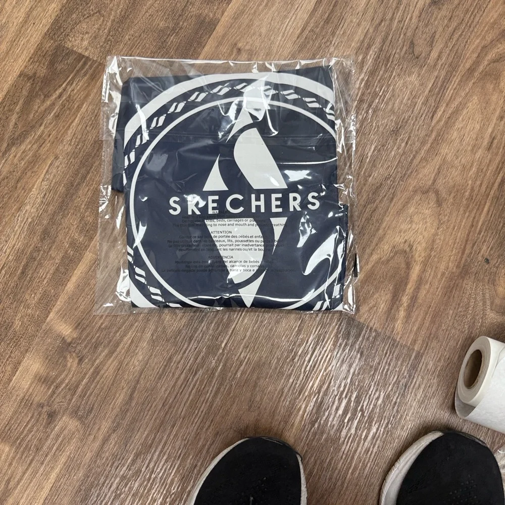 Skechers Blue and White Drawstring Bag